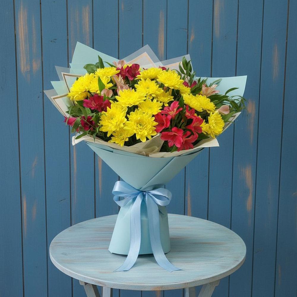 Букет цветов из: Альстромерии и Хризантемы в Советском Руно