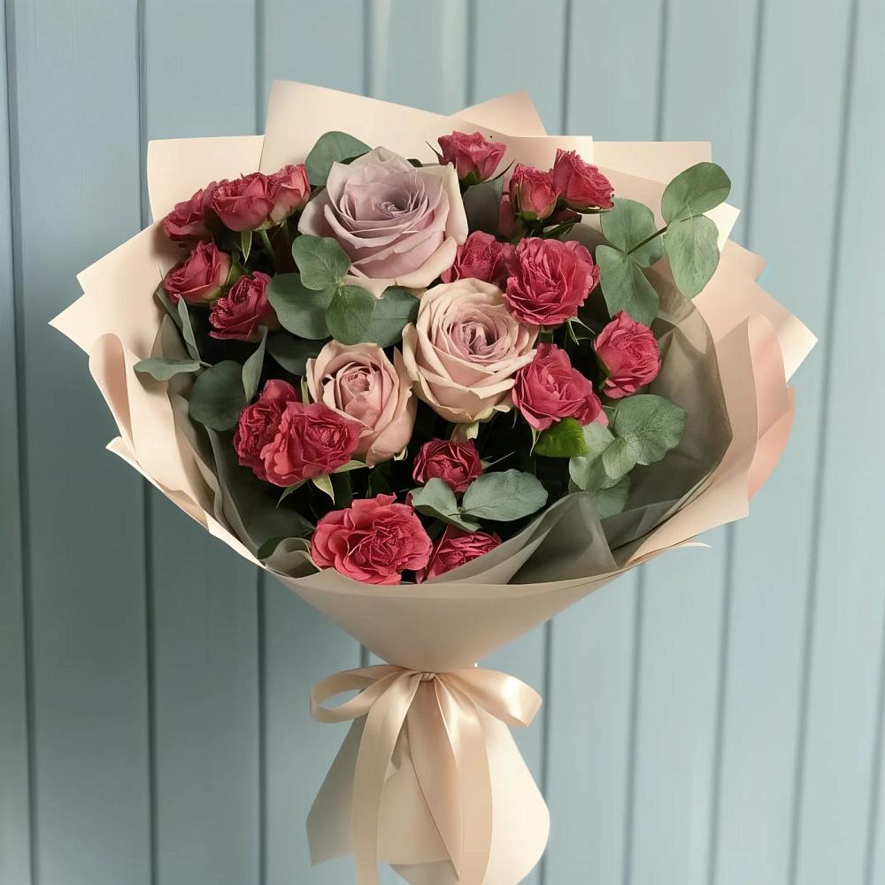 Букет цветов из: Гвоздики и Розы в Советском Руно