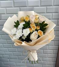 Букет цветов из:  Розы и Хризантемы в Советском Руно