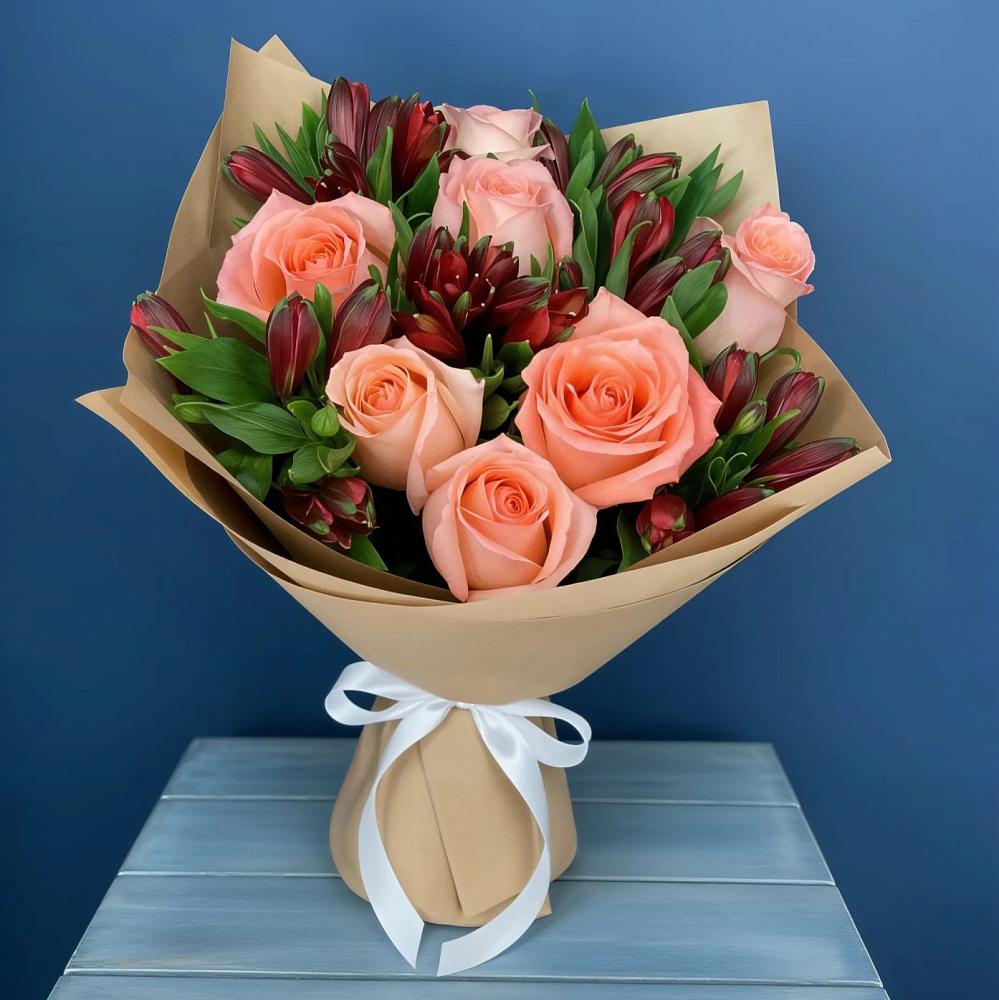 Букет цветов из: Розы и Альстромерии в Советском Руно