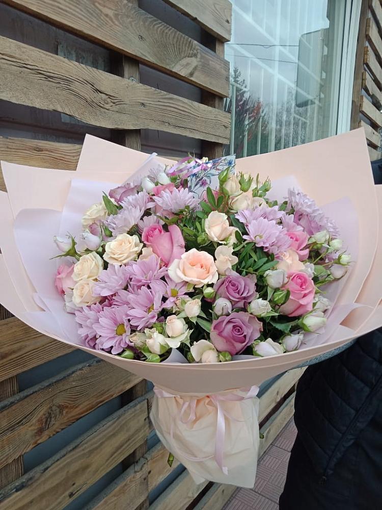 Букет цветов из: Розы и Хризантемы в Советском Руно