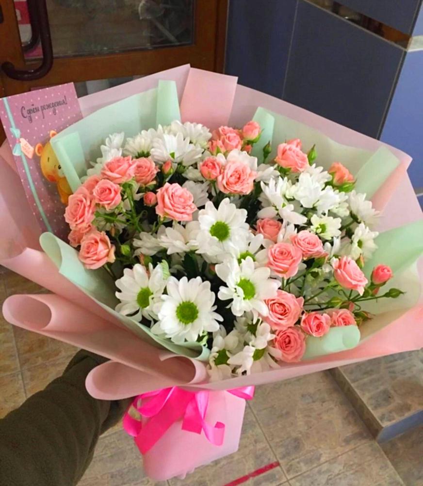 Букет цветов из: Розы и Хризантемы в Советском Руно