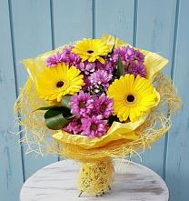 Букет цветов из:  Хризантемы и Герберы в Советском Руно