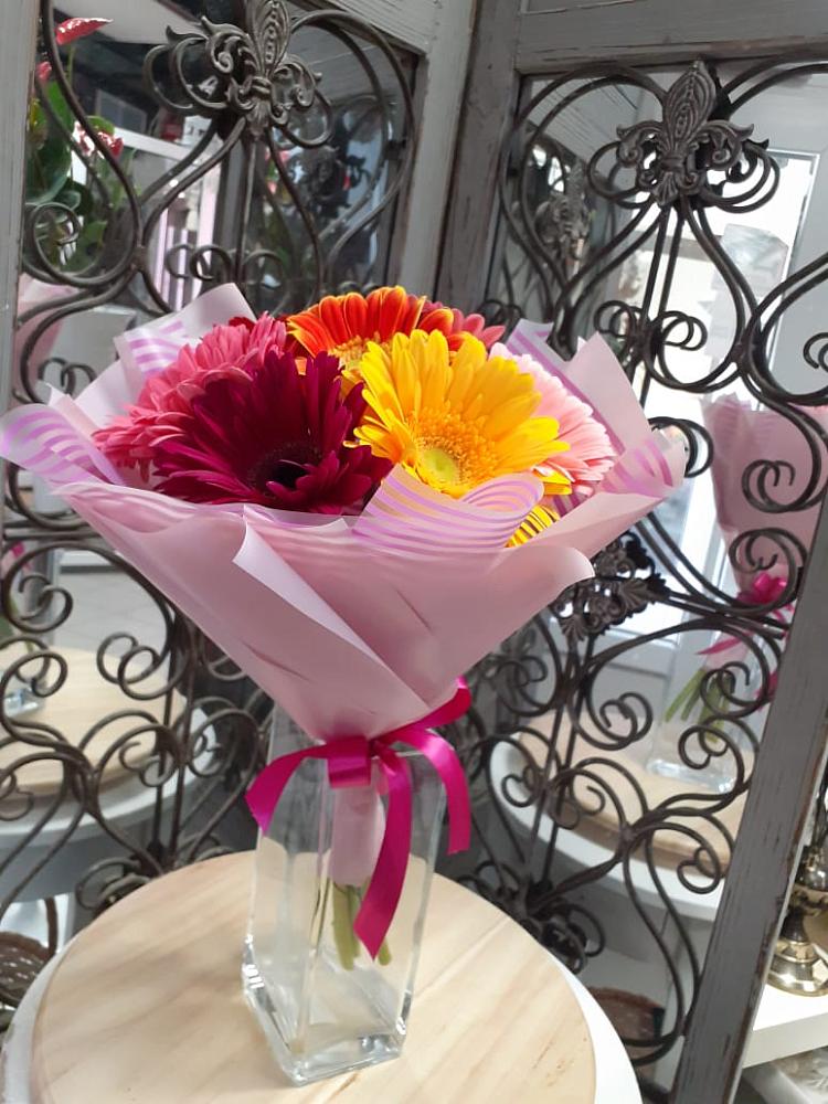 Букет цветов из: Герберы в Советском Руно