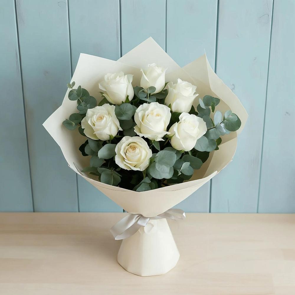 Букет Белые розы в Эвкалипте в Советском Руно