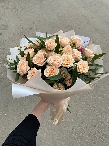 Букет Кремовые розы Латте в Советском Руно