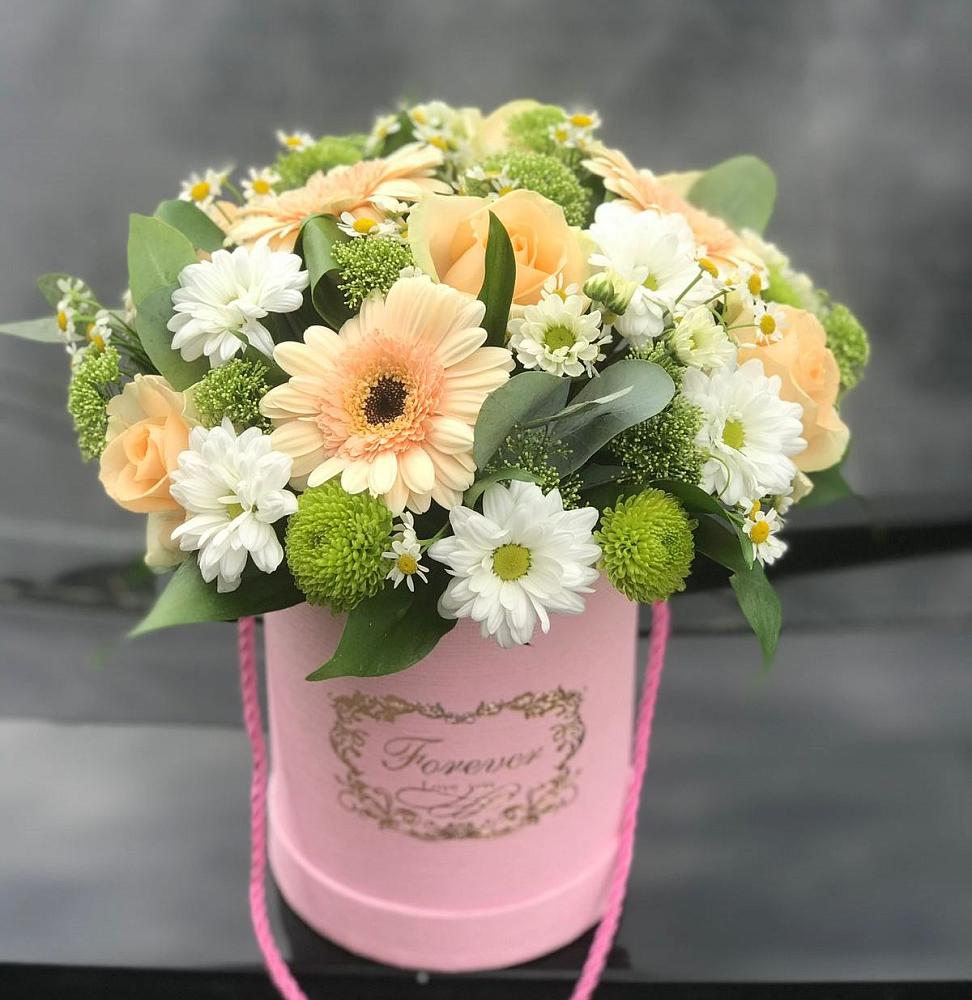 Цветочная композиция из Розы, Герберы и Хризантемы в шляпной коробке в Советском Руно