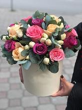 Цветочная композиция из Розы в шляпной коробке в Советском Руно