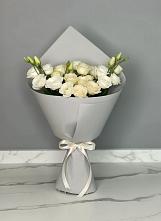 Букет цветов из:  Розы и Лизиантусы в Советском Руно